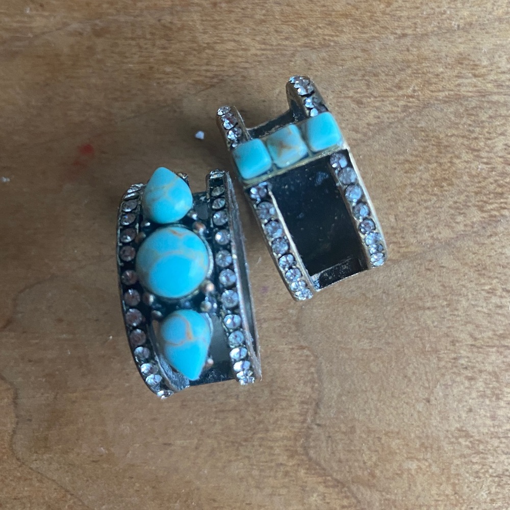 Pair of rings- silver and turquoise 7.5 - Picture 2 of 4